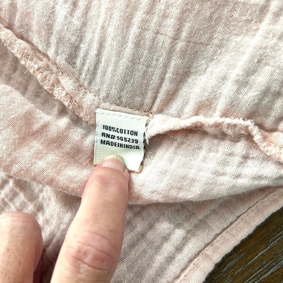 Sim & Sam,Incredibly Soft & So Romantic, Button-Front w/Tie,Excellent Condition - Picture 2 of 10